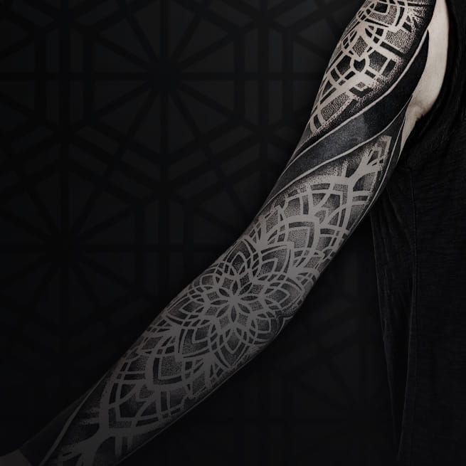 dotwork-mandala-sleeve-paranoir-ink-2