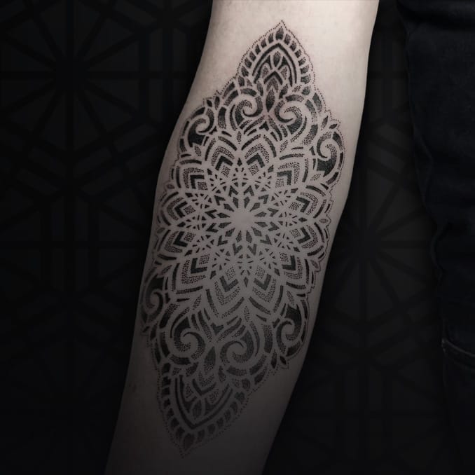 dotwork-mandala-tattoo-arm-1